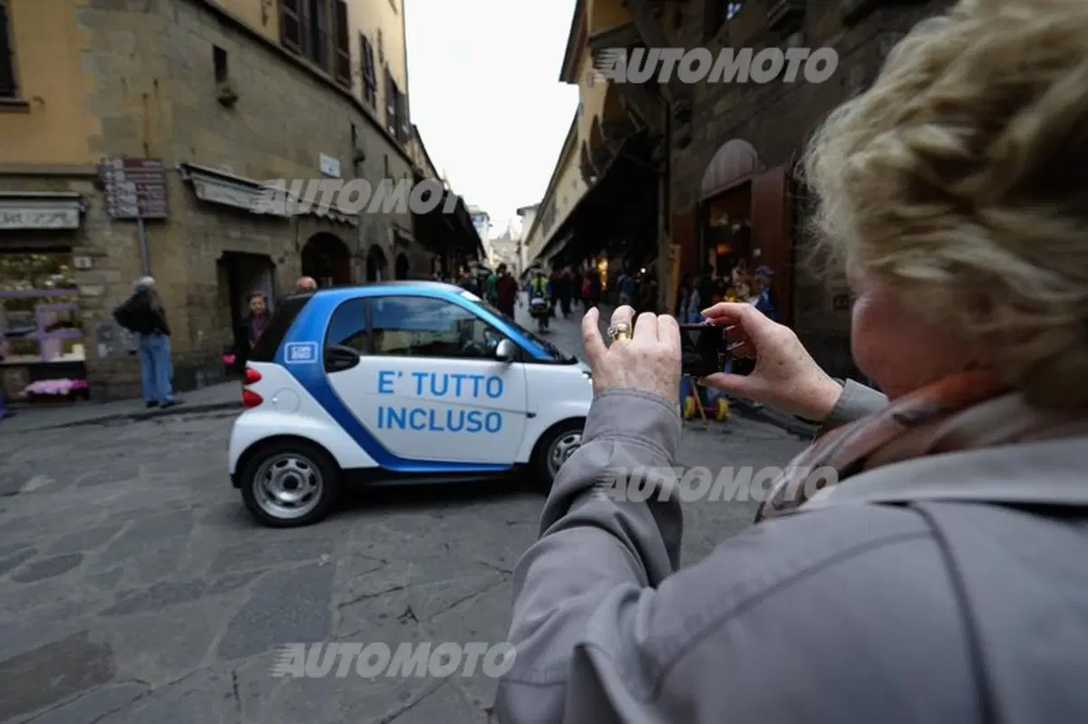 car2go: il car-sharing di smart sbarca a Firenze (22)