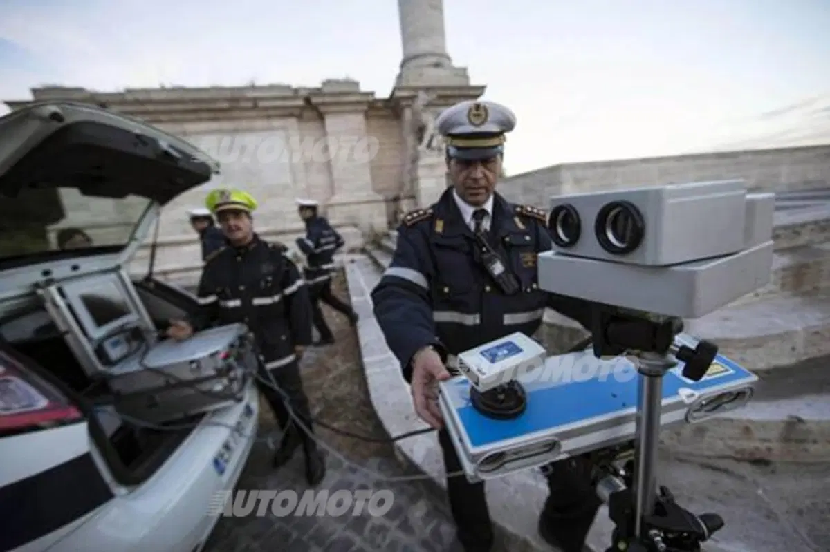 Roma: 7 nuovi autovelox e telecamere hi-tec. Guerra alla velocità o tranelli per far cassa?