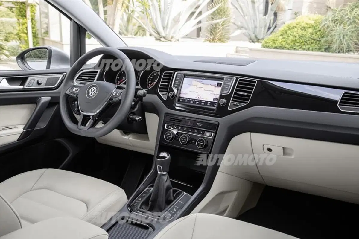 Volkswagen Golf Sportsvan: i prezzi (17)