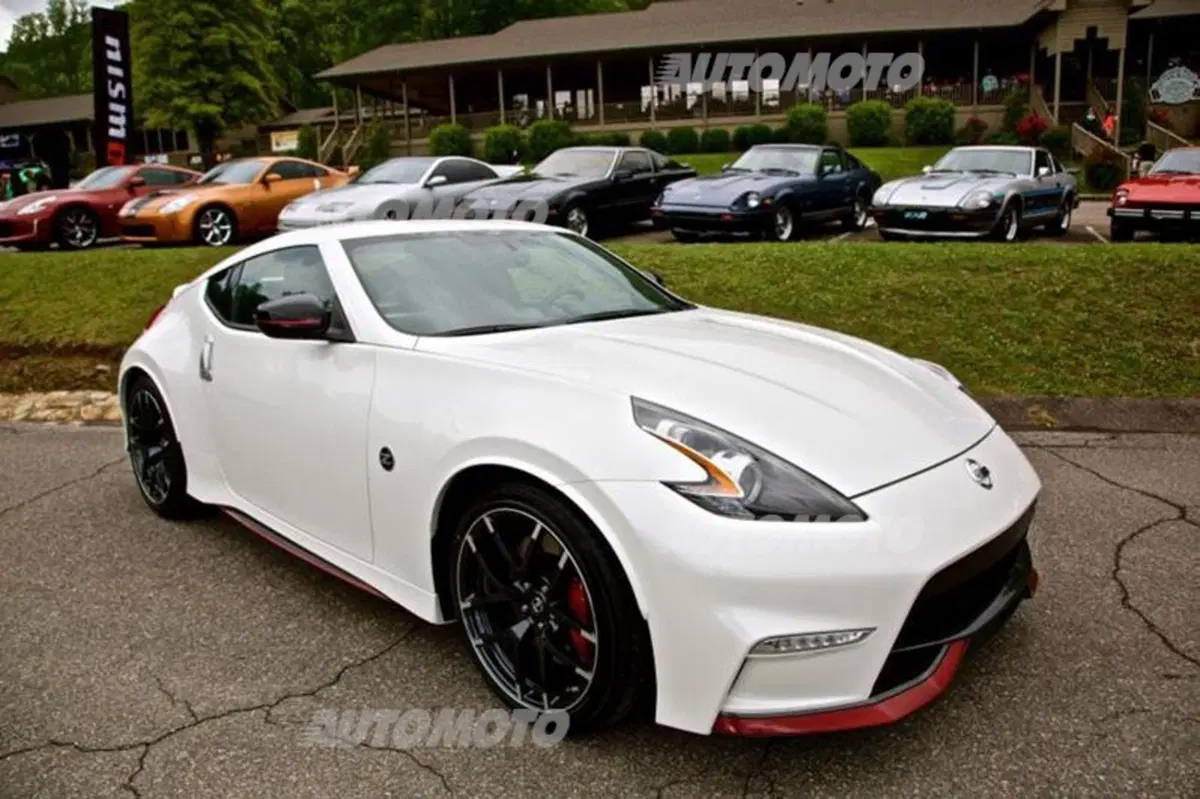 Nissan 370Z Nismo restyling: strizza l'occhio alla GT-R (4)