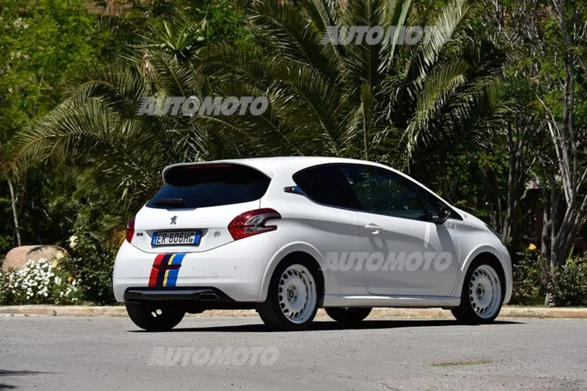Peugeot 208 Gti “UcciUssi” (2)