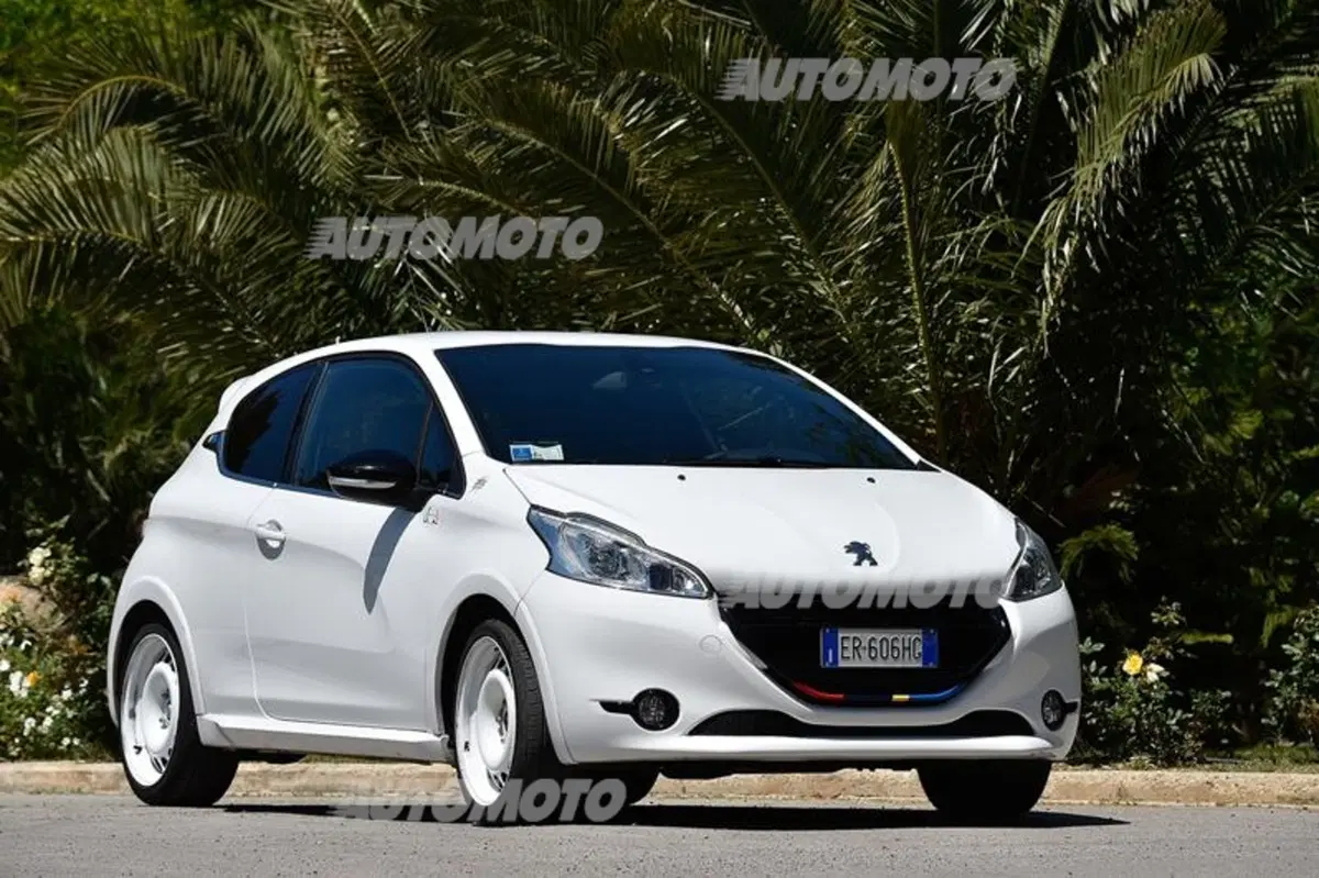 Peugeot 208 Gti “UcciUssi” (3)