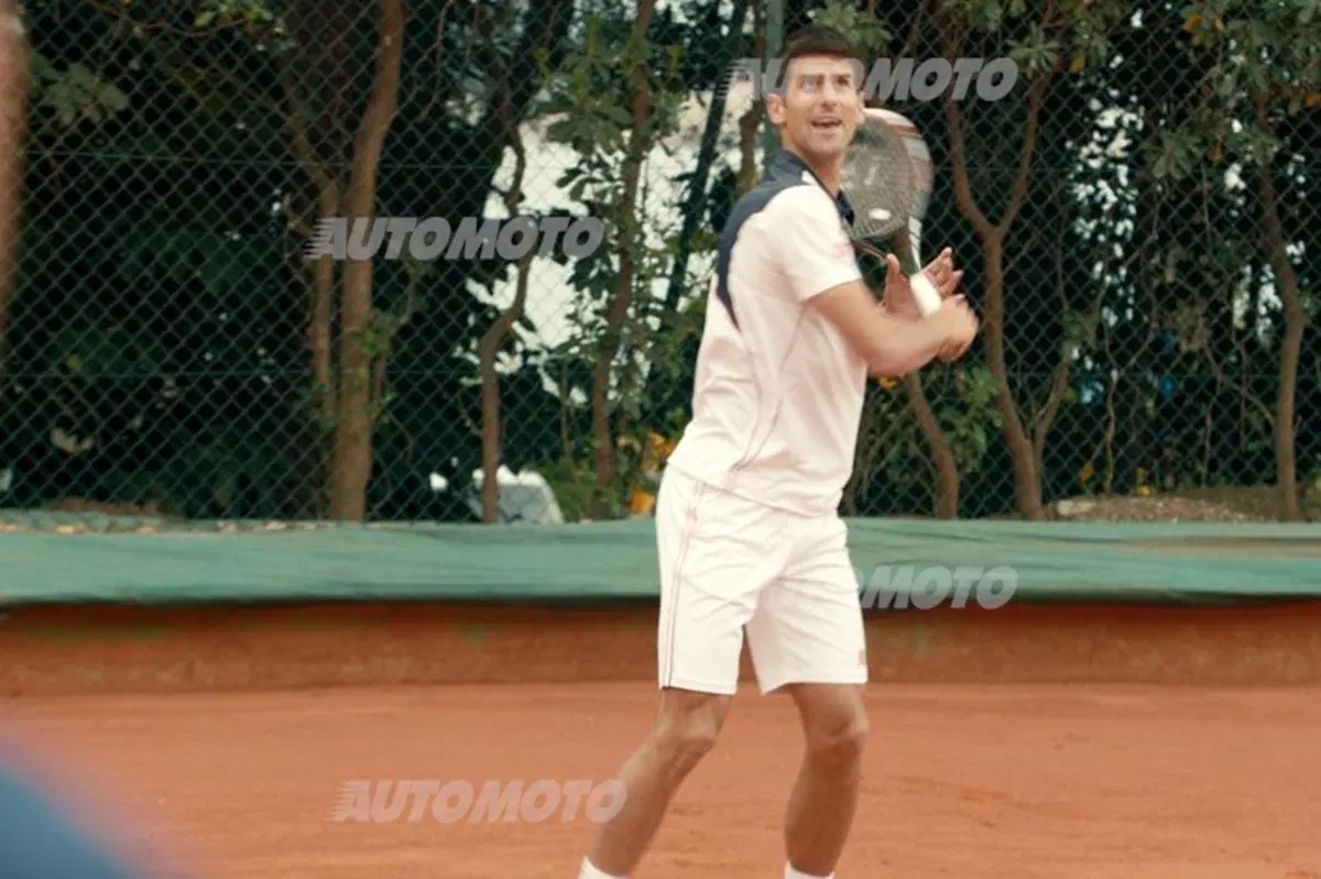 Peugeot: la 208 insieme a Djokovic per una pubblicità (3)