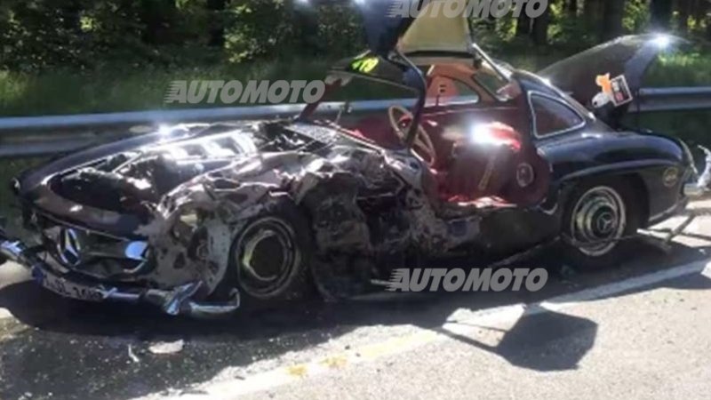 Mille Miglia: terribile incidente per una Mercedes 300 SL. Valeva (almeno) 300.000 euro