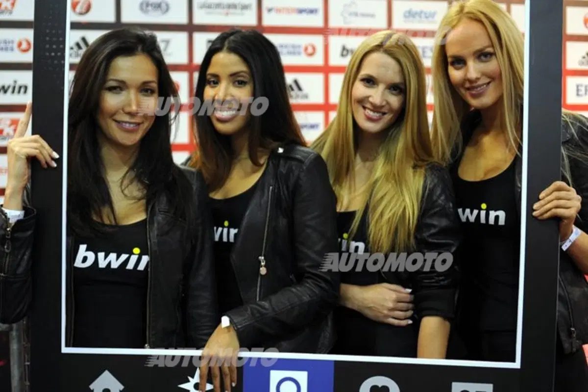 bwin Sports Girls: vota condividi e vinci la MotoGP al Mugello (10)