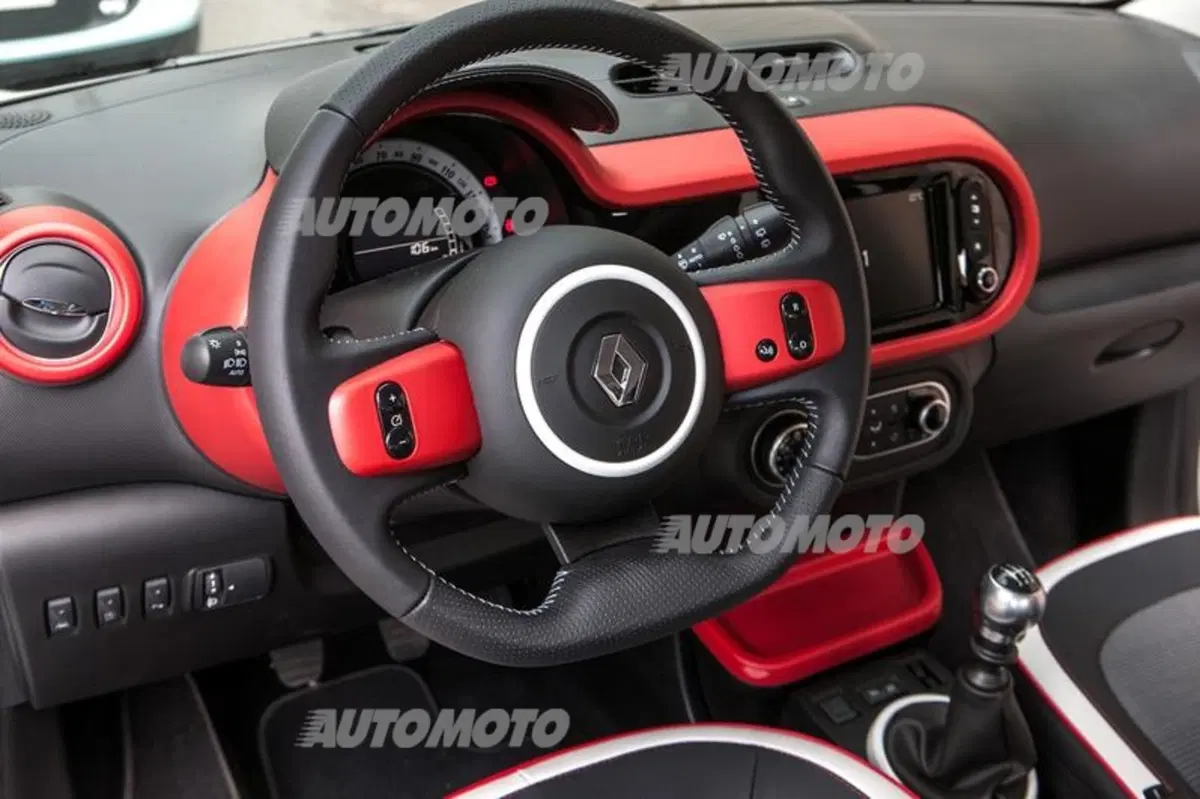 Renault: parte dall'Italia il tour europeo per conoscere la nuova Twingo (15)