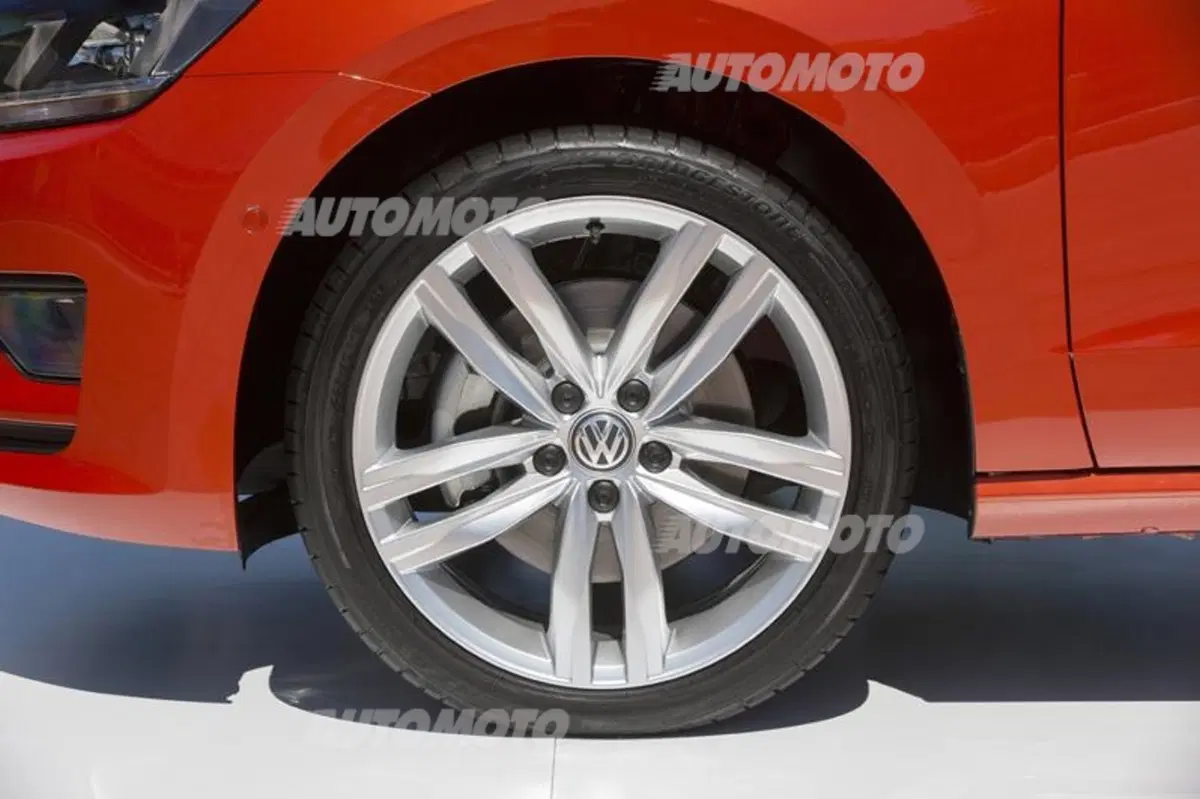Volkswagen Golf Sportsvan (32)