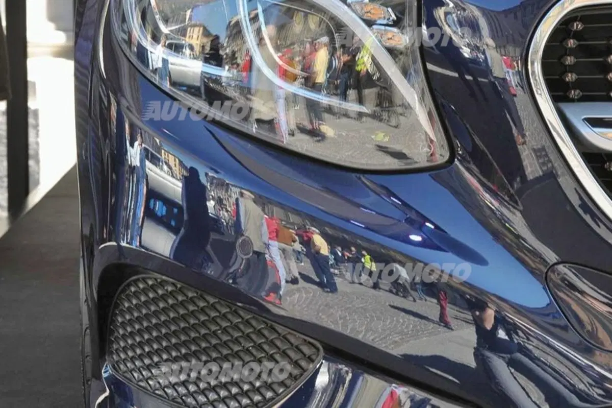 Mercedes-Benz Classe S Coupé: la nuova icona di lusso e dinamicità della Stella (14)
