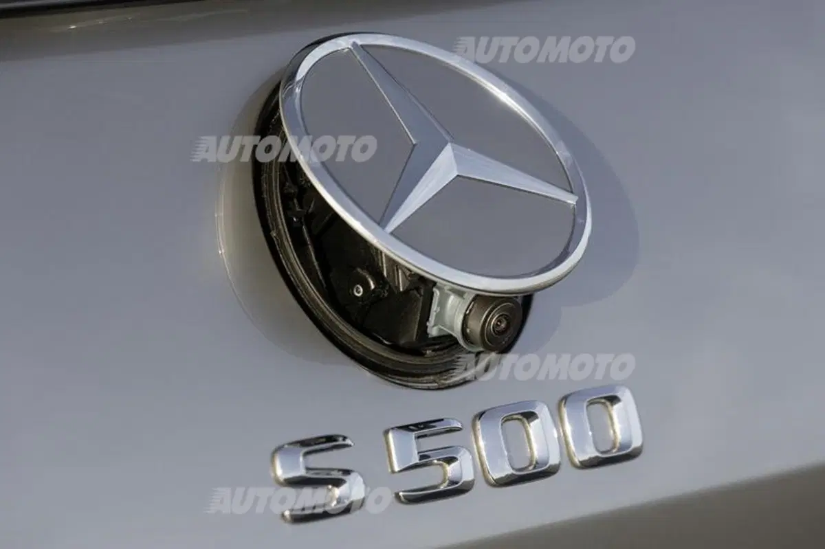 Mercedes-Benz Classe S Coupé: la nuova icona di lusso e dinamicità della Stella (17)