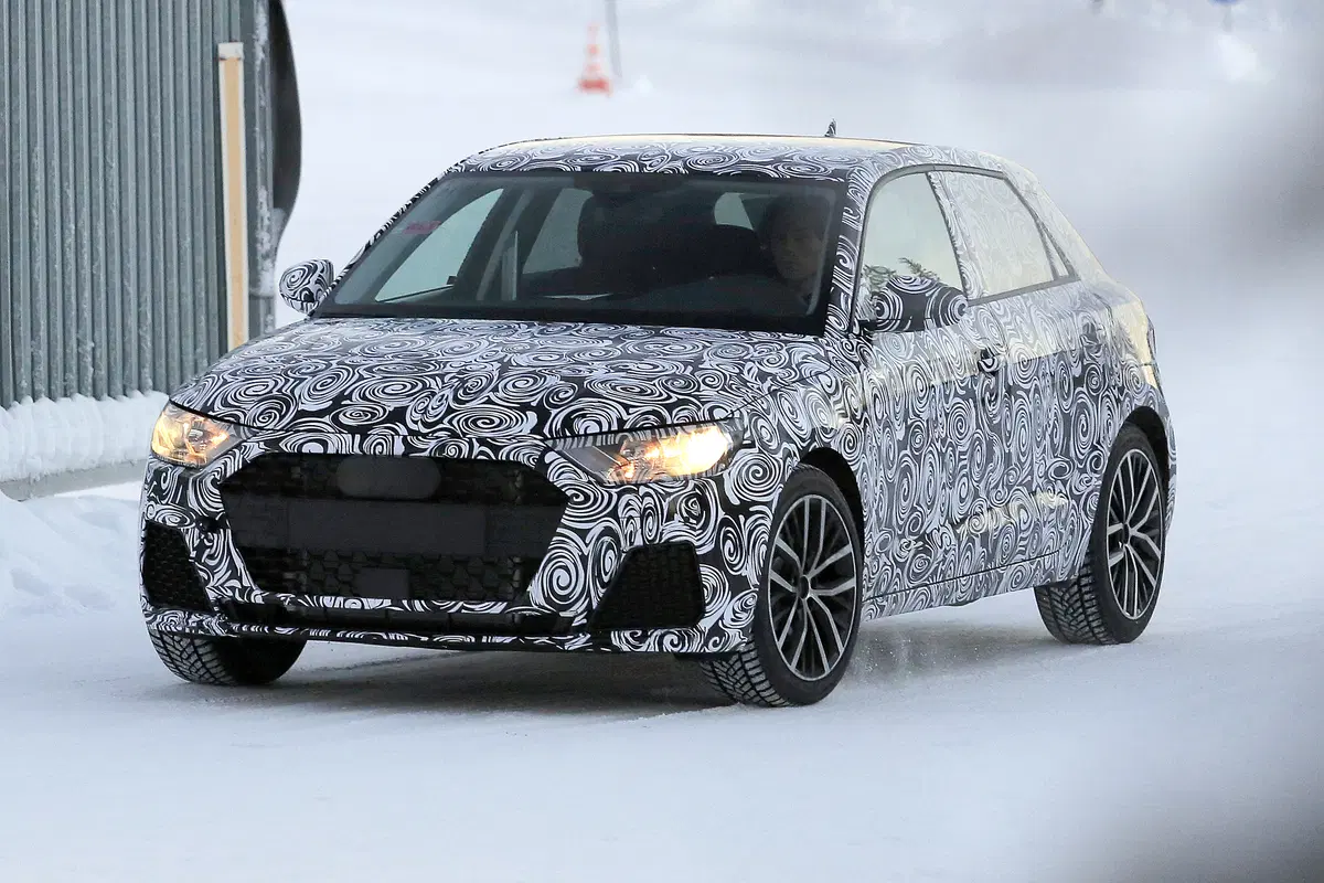 Nuova Audi A1: spiata tra le nevi! Arriverà nel 2018 (2)