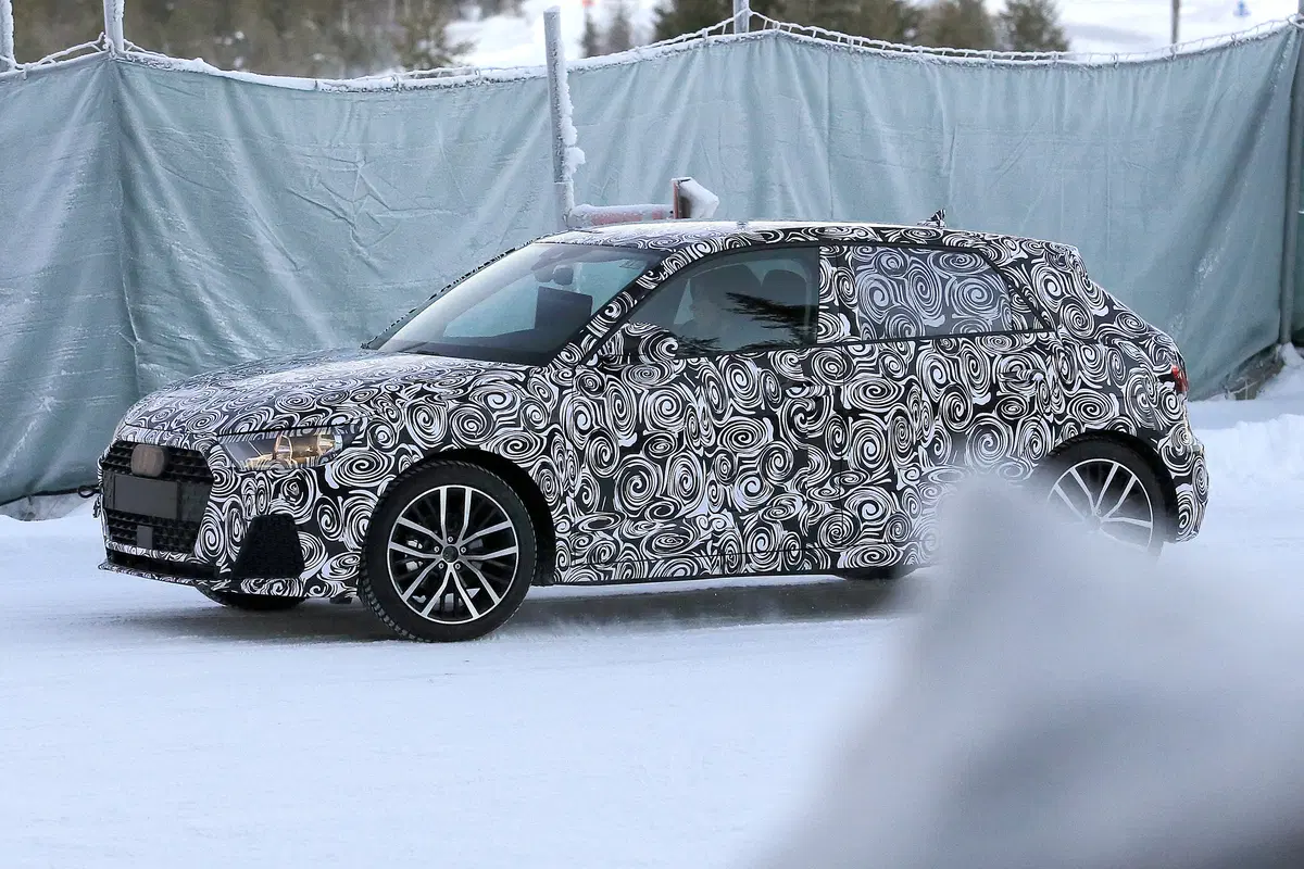 Nuova Audi A1: spiata tra le nevi! Arriverà nel 2018 (4)
