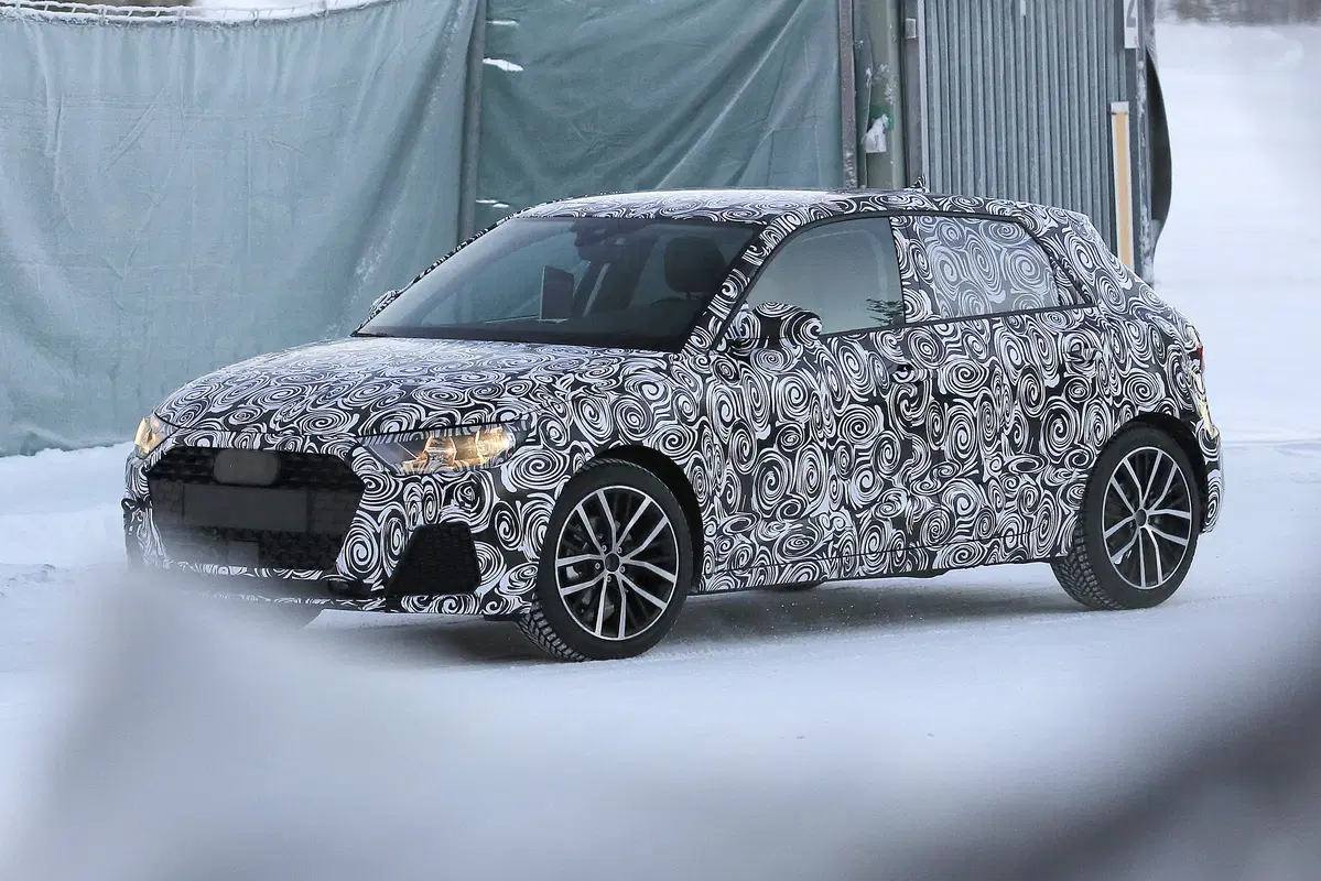 Nuova Audi A1: spiata tra le nevi! Arriverà nel 2018 (5)