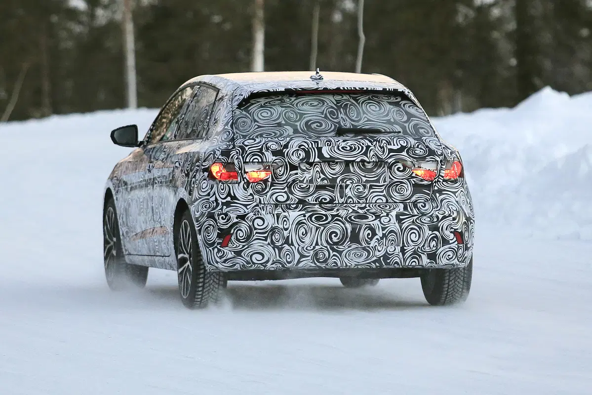 Nuova Audi A1: spiata tra le nevi! Arriverà nel 2018 (8)
