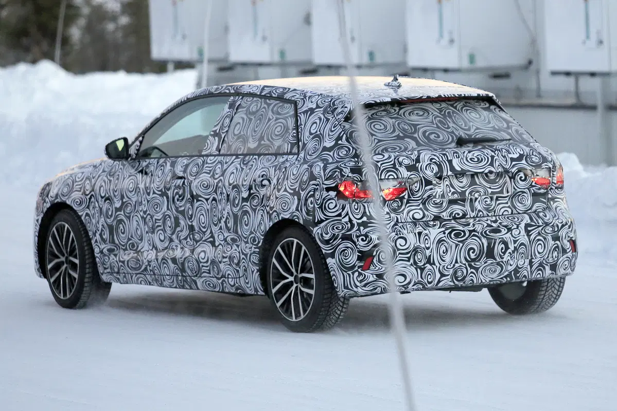 Nuova Audi A1: spiata tra le nevi! Arriverà nel 2018 (11)