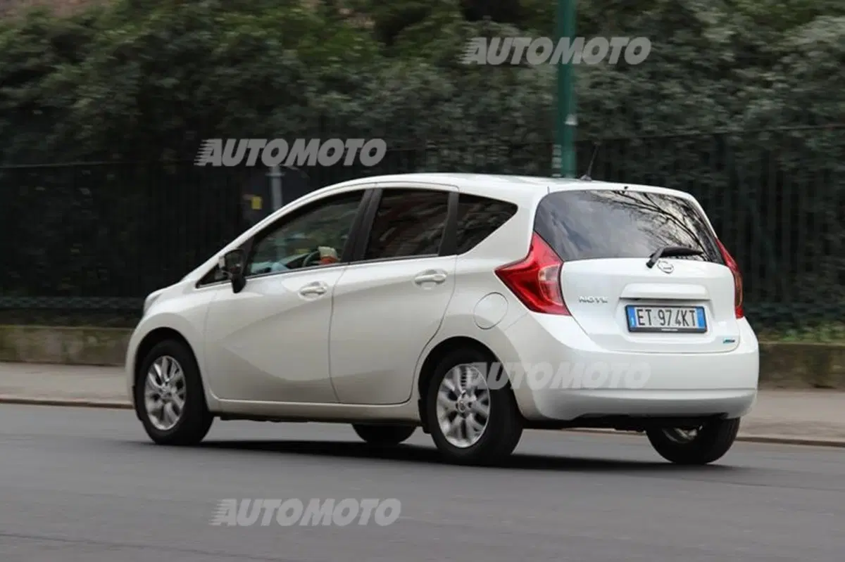 Nissan Note 1.2 80 CV (17)