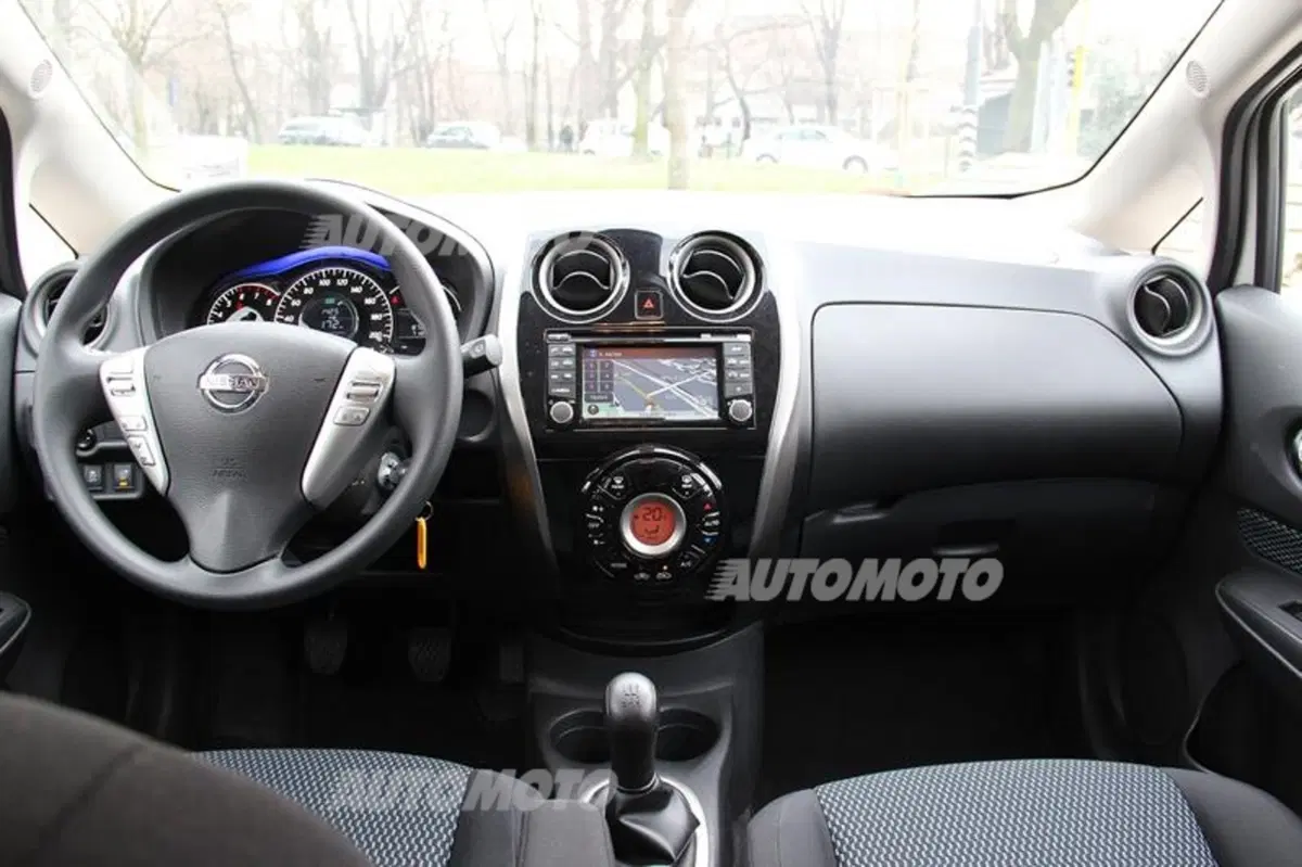 Nissan Note 1.2 80 CV (25)