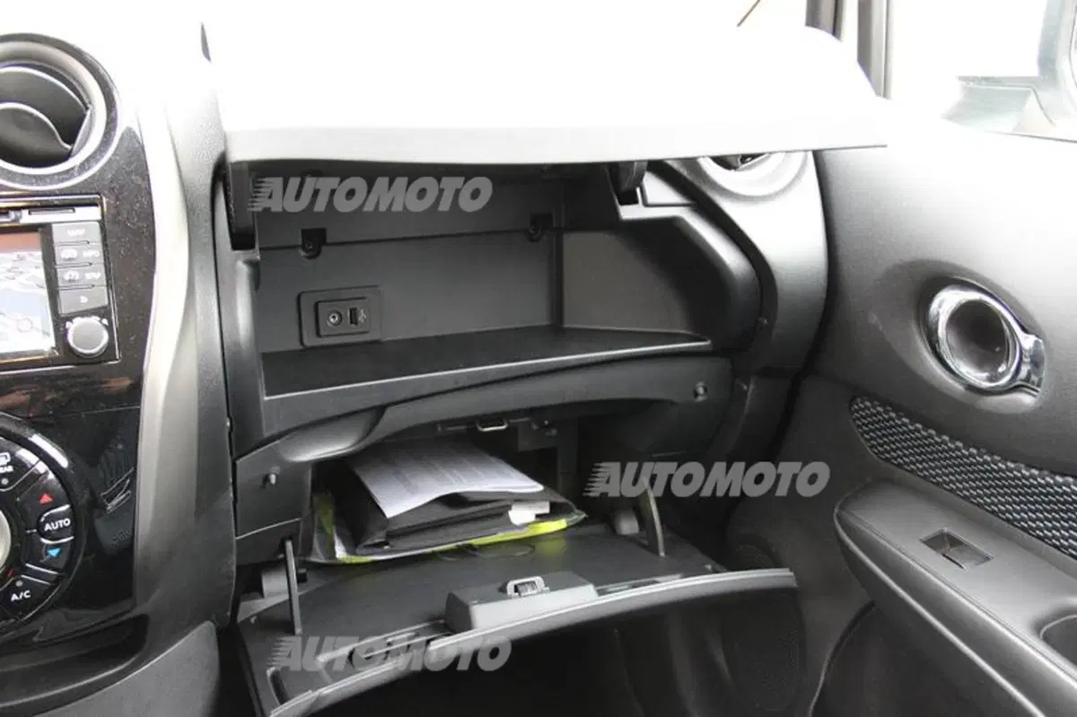 Nissan Note 1.2 80 CV (32)