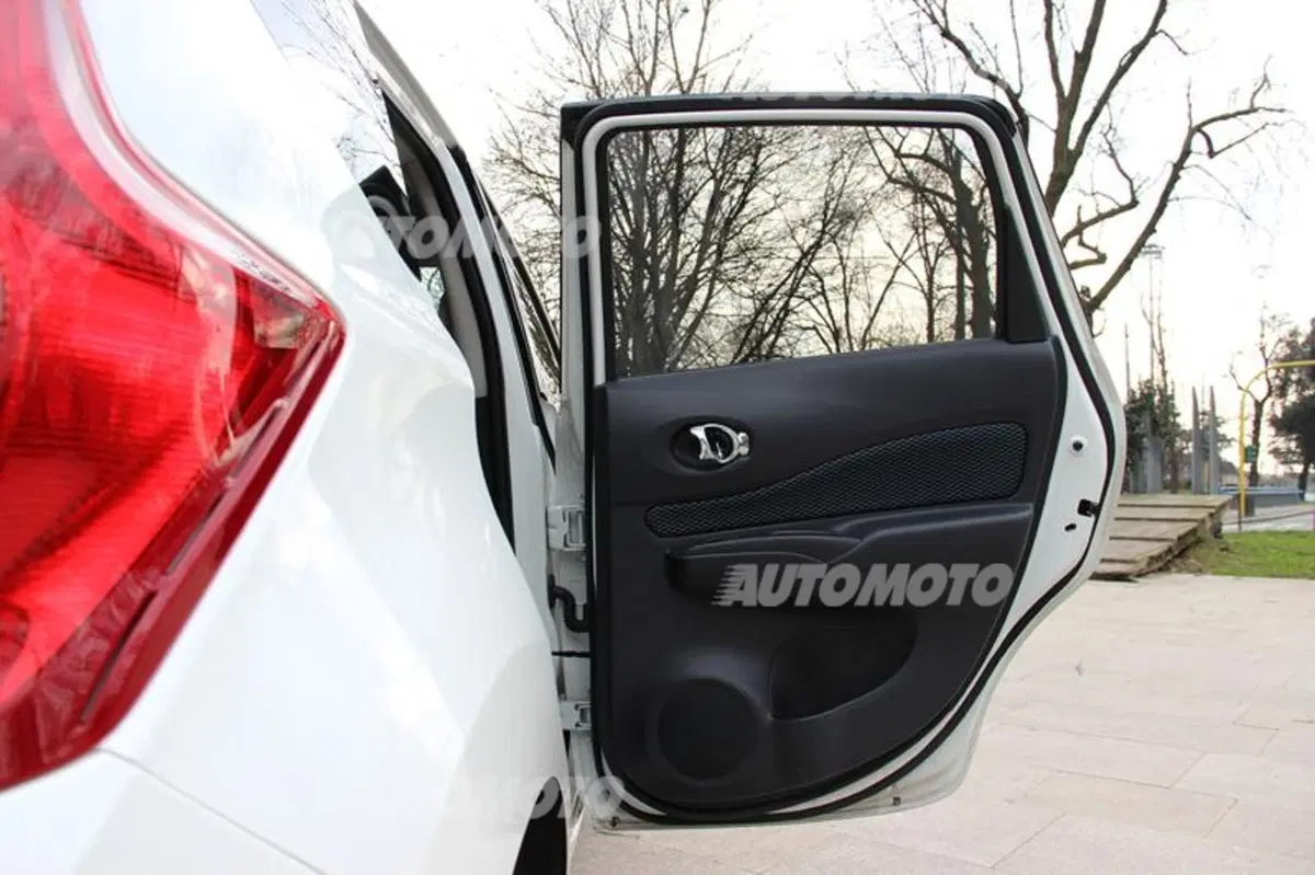Nissan Note 1.2 80 CV (34)