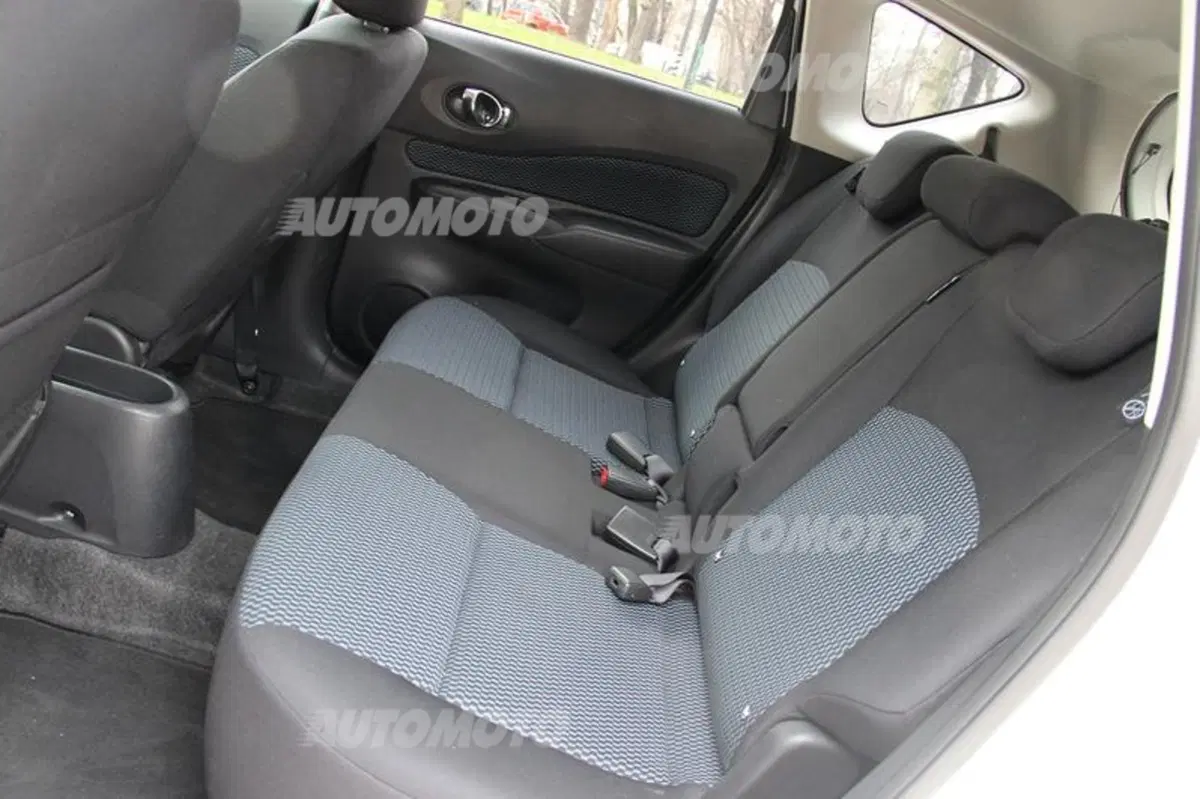 Nissan Note 1.2 80 CV (35)