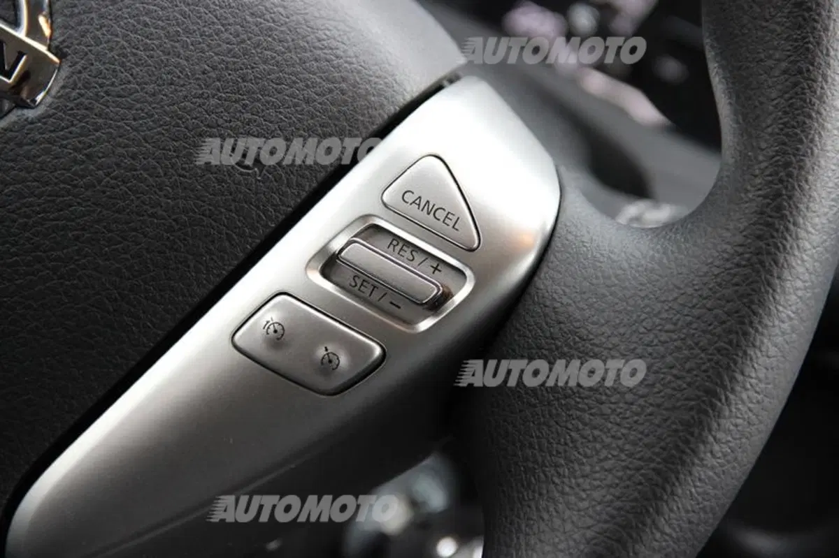 Nissan Note 1.2 80 CV (39)
