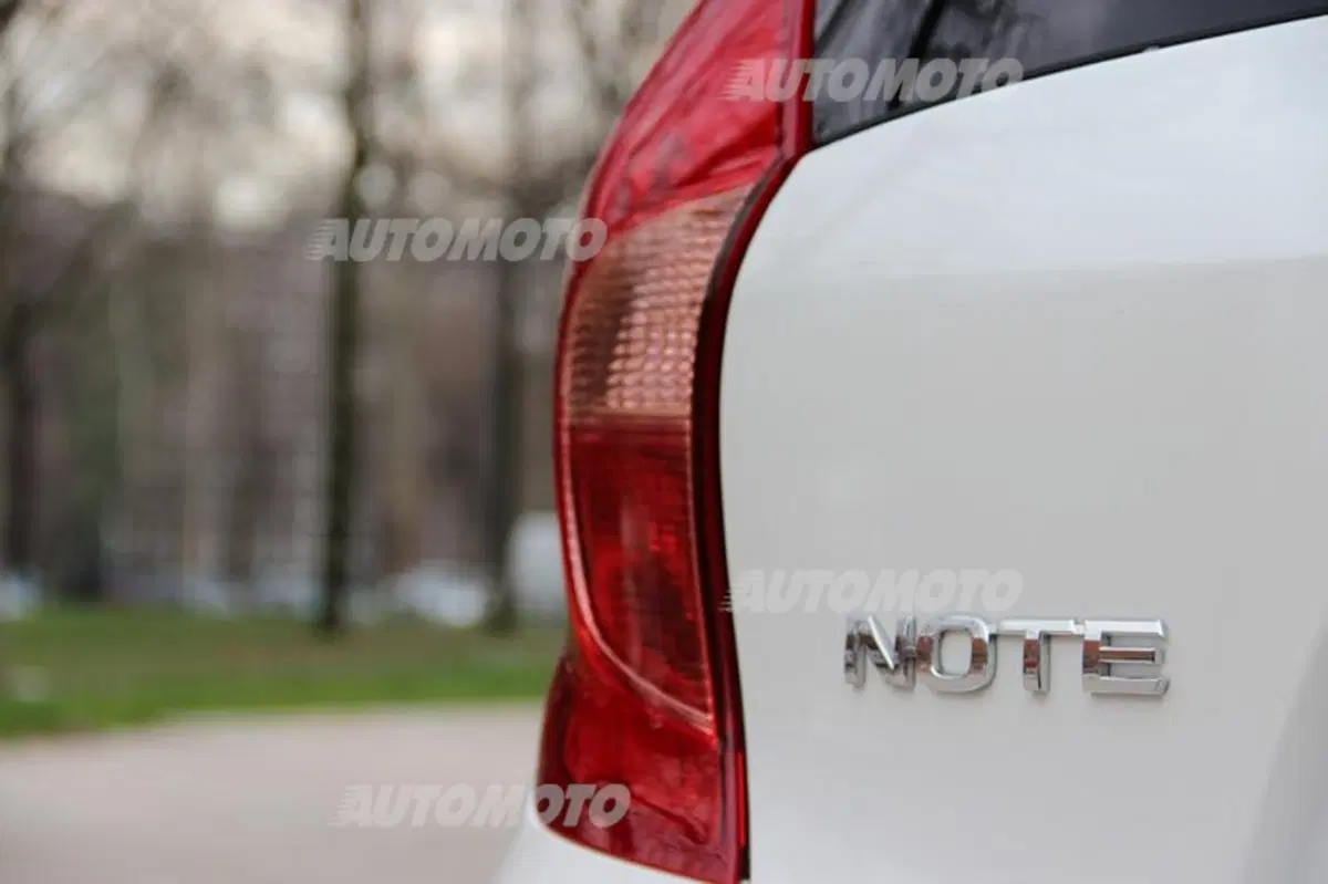 Nissan Note 1.2 80 CV (60)