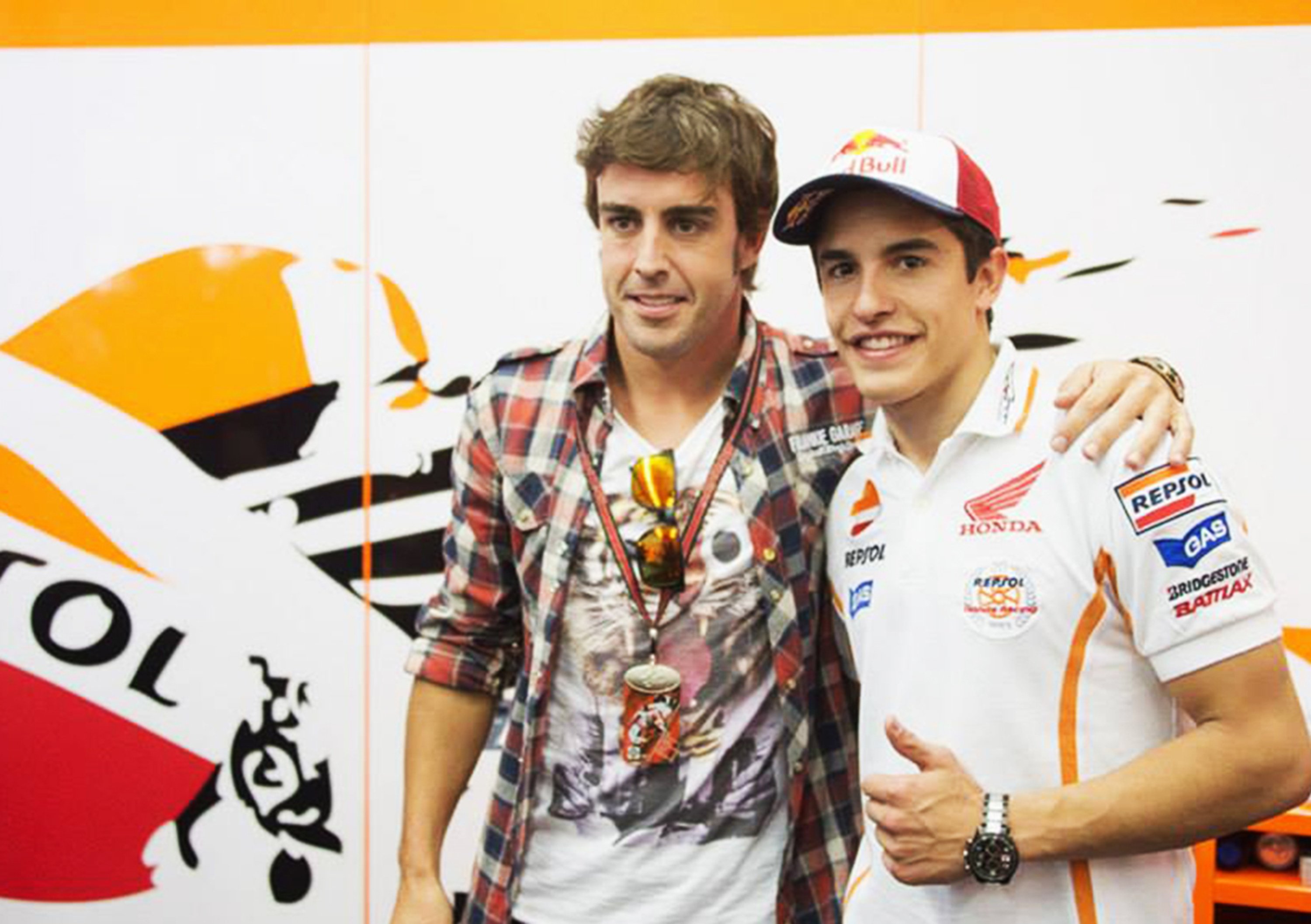 Alonso: &laquo;La MotoGP dal vivo fa impressione&raquo;