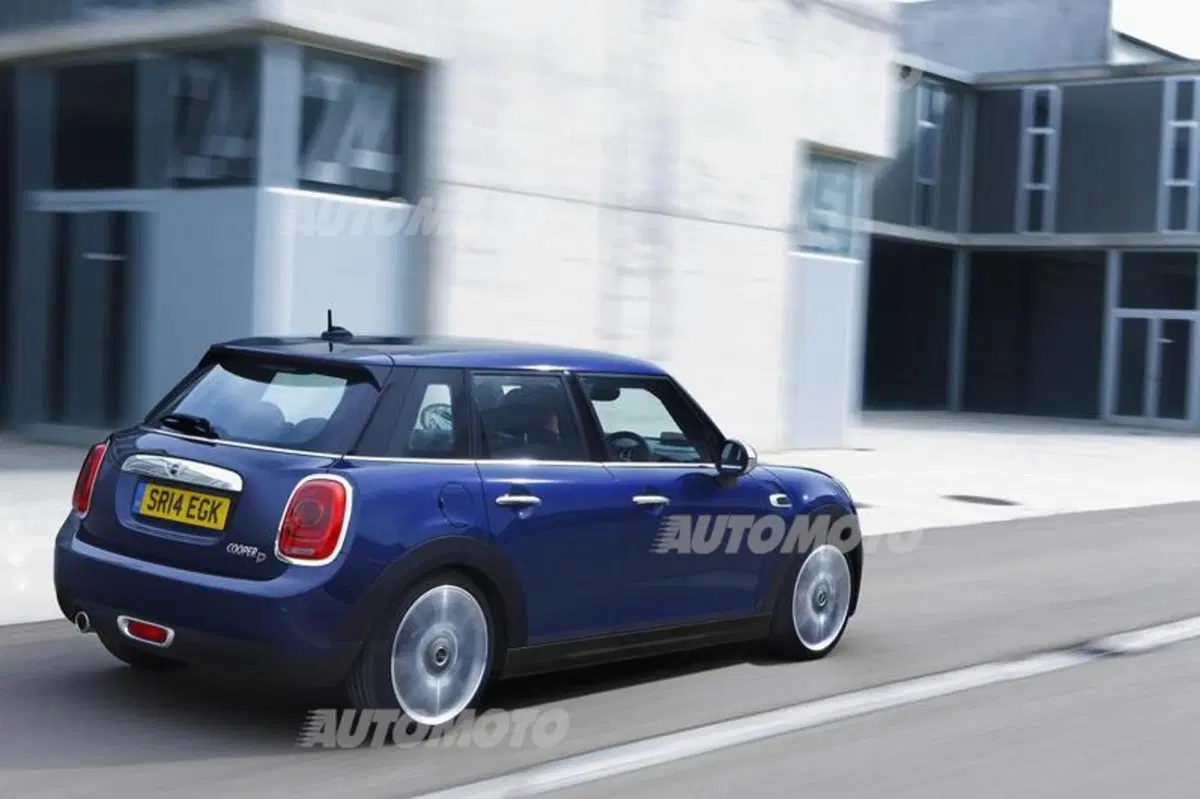 Nuova Mini: ecco la versione a 5 porte (9)