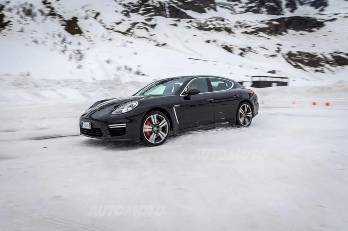 Porsche Panamera Turbo (7)
