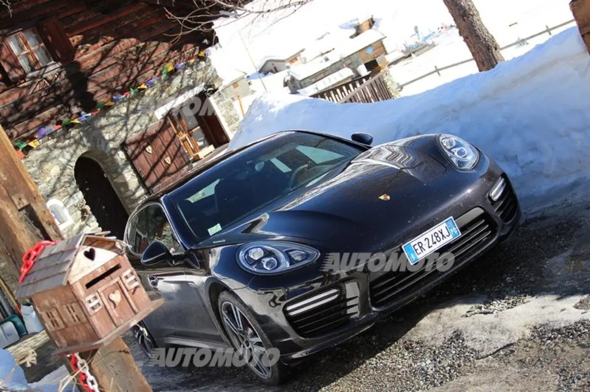 Porsche Panamera Turbo (13)