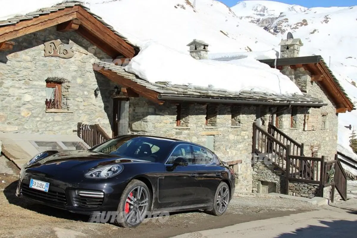 Porsche Panamera Turbo (17)