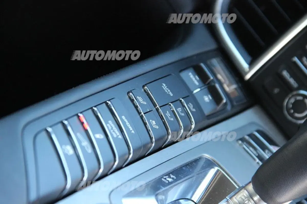 Porsche Panamera Turbo (34)