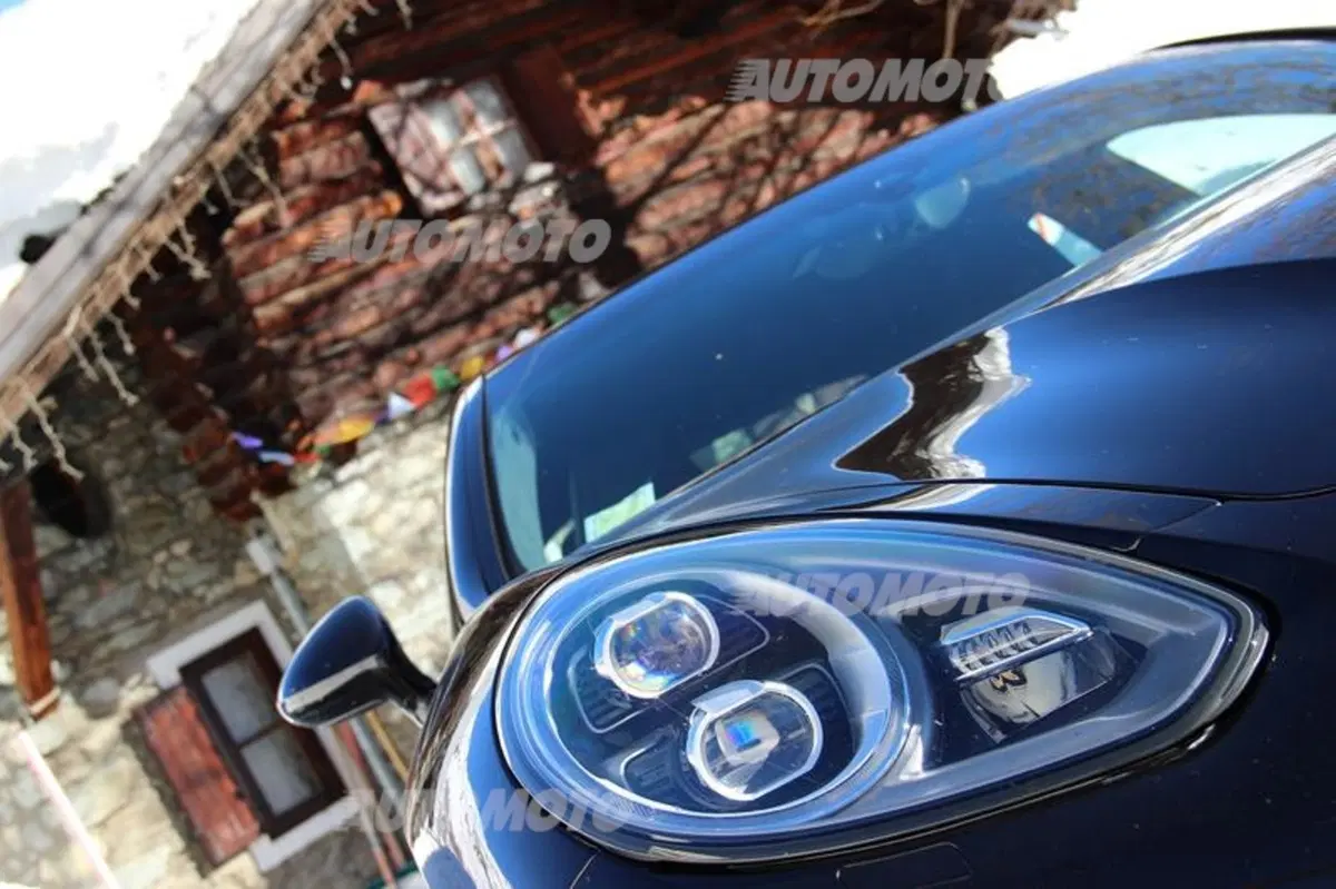 Porsche Panamera Turbo (50)