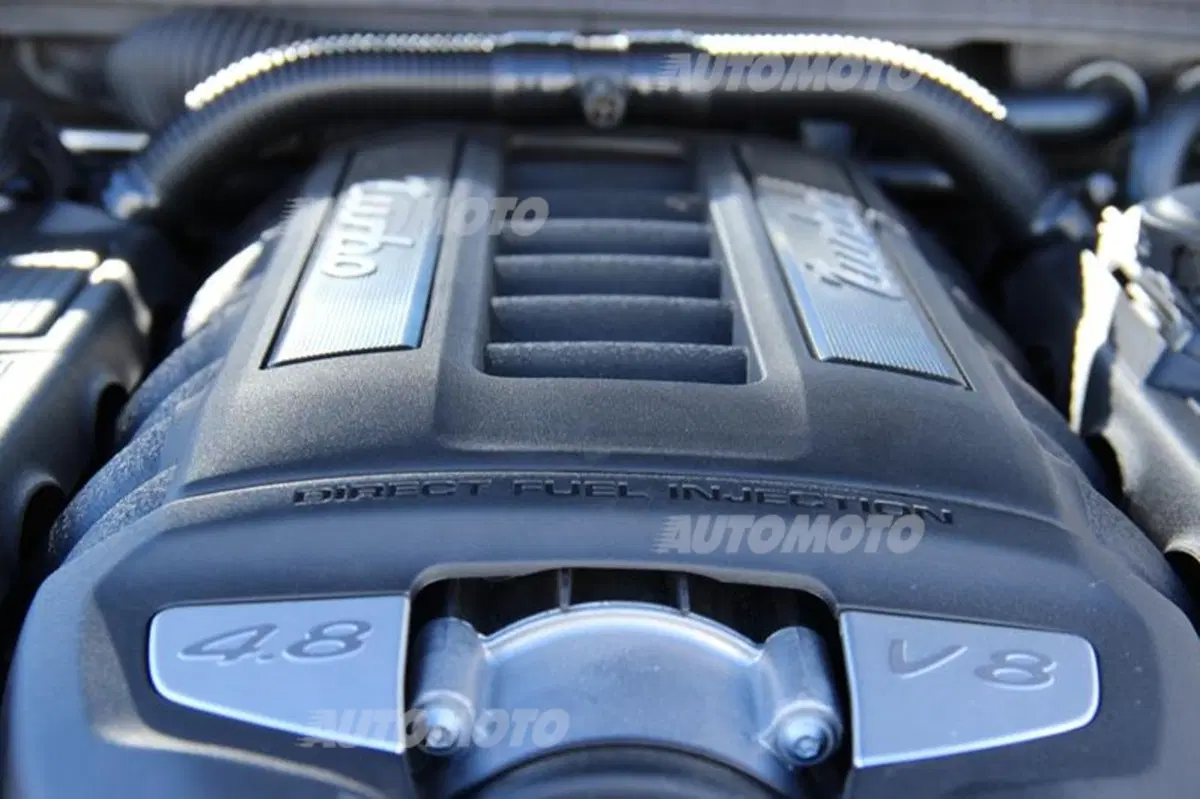 Porsche Panamera Turbo (54)