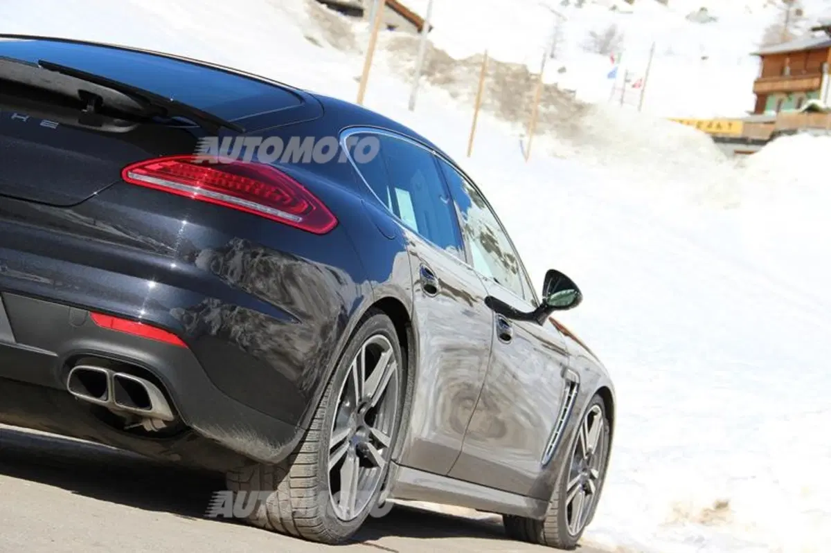 Porsche Panamera Turbo (56)