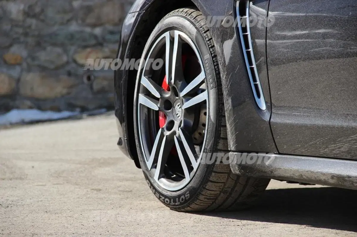 Porsche Panamera Turbo (57)