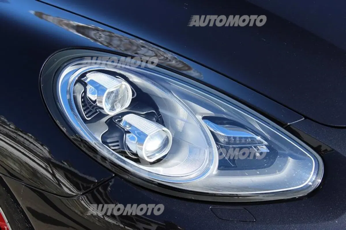 Porsche Panamera Turbo (61)