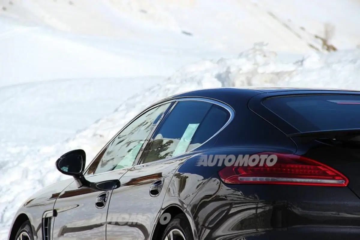 Porsche Panamera Turbo (64)
