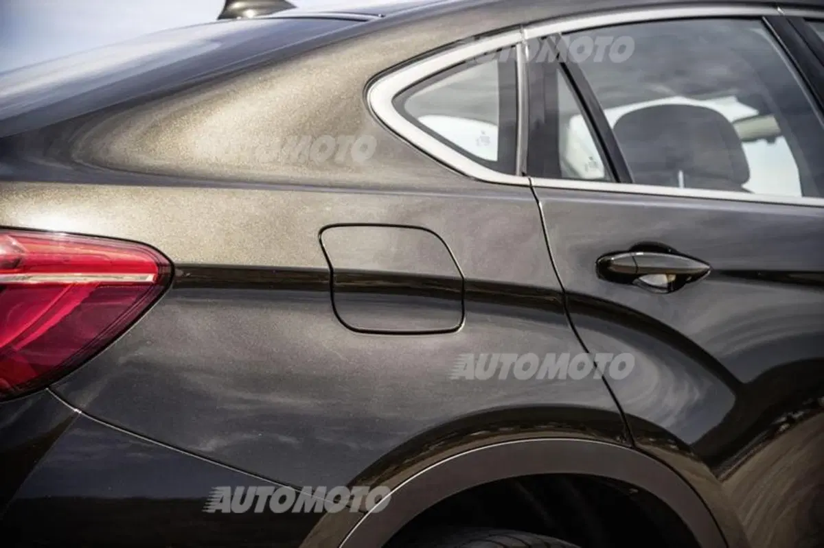 Nuova BMW X6 (17)