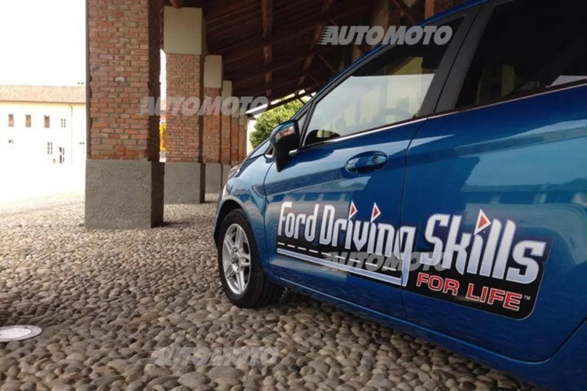 Ford Driving Skills For Life: la guida sicura spiegata ai giovani (2)