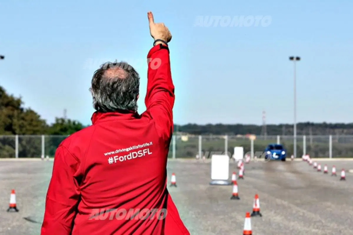 Ford Driving Skills For Life: la guida sicura spiegata ai giovani (6)