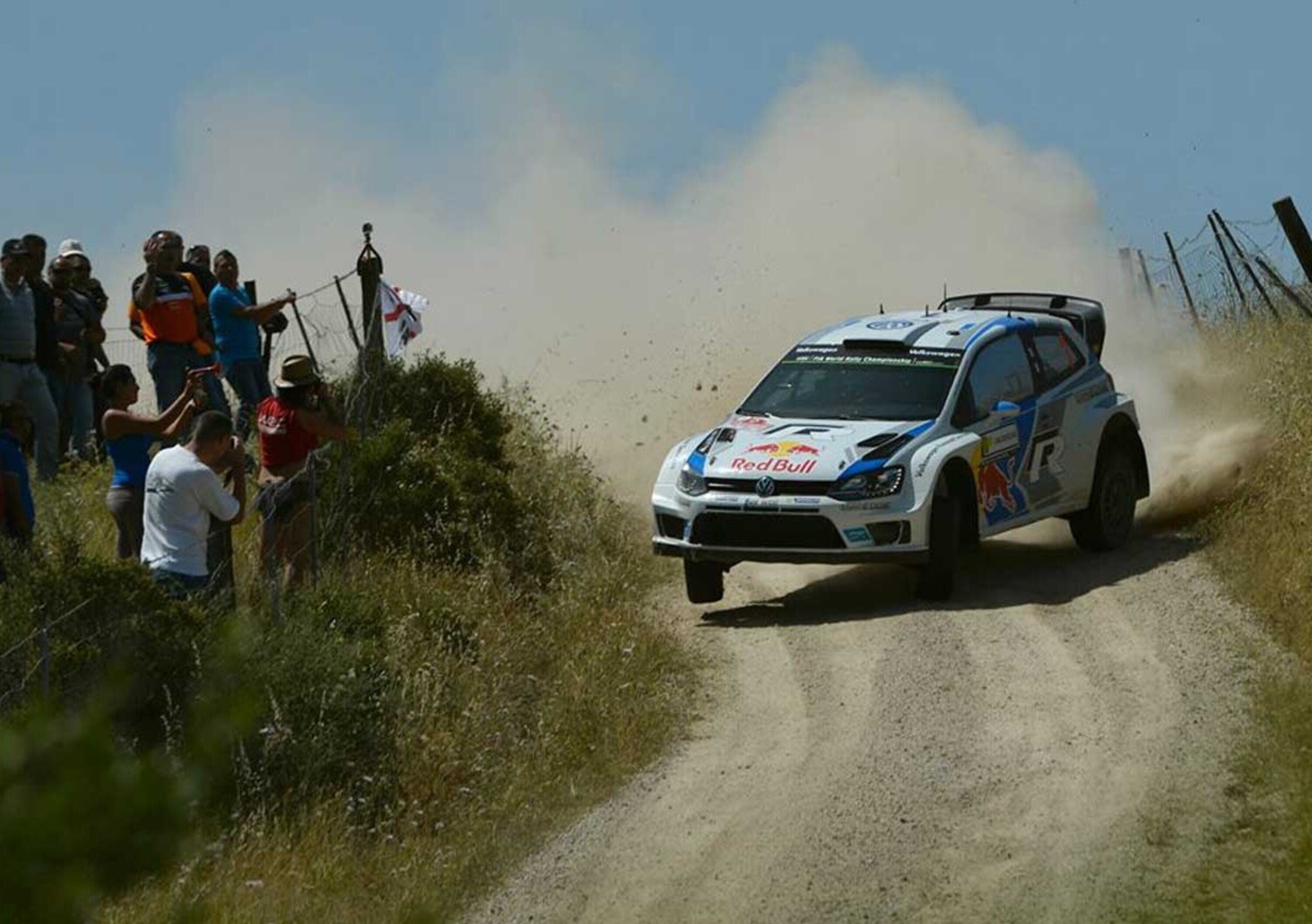Rally Italia Sardegna. WRC, Ogier (VW Polo) passa al comando nell&rsquo;ultima Monte Lerno