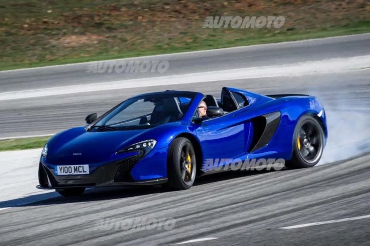 McLaren 650S Spider (14)