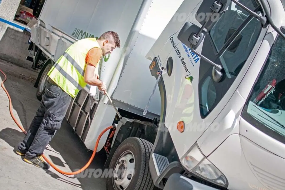 Smith Newton: il primo camion elettrico in Italia. Quali sono limiti e potenzialità? (19)