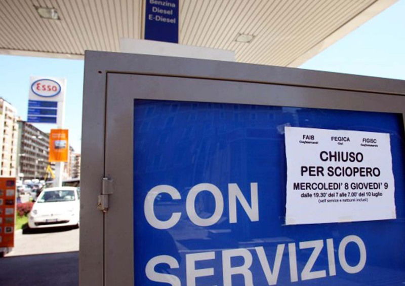 Benzina: confermato lo sciopero del 18 giugno