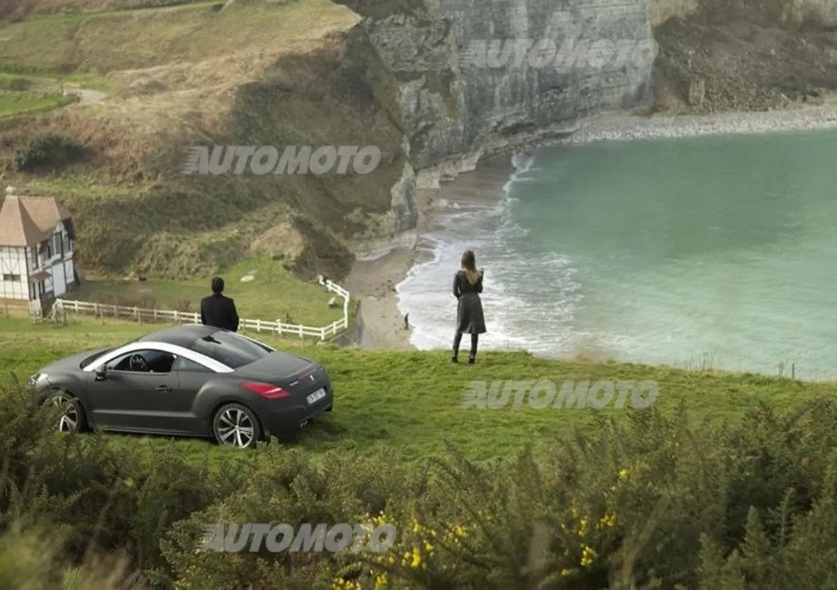 Le Peugeot RCZ e 208 GTi al fianco di Costner in "3 Days to Kill"