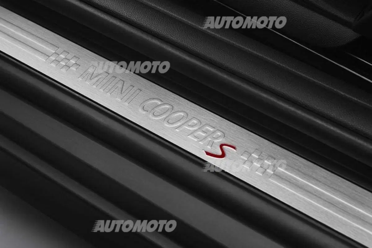 Nuove Mini Cooper SD e One First: una sportiva a gasolio, l'altra virtuosa a benzina (8)