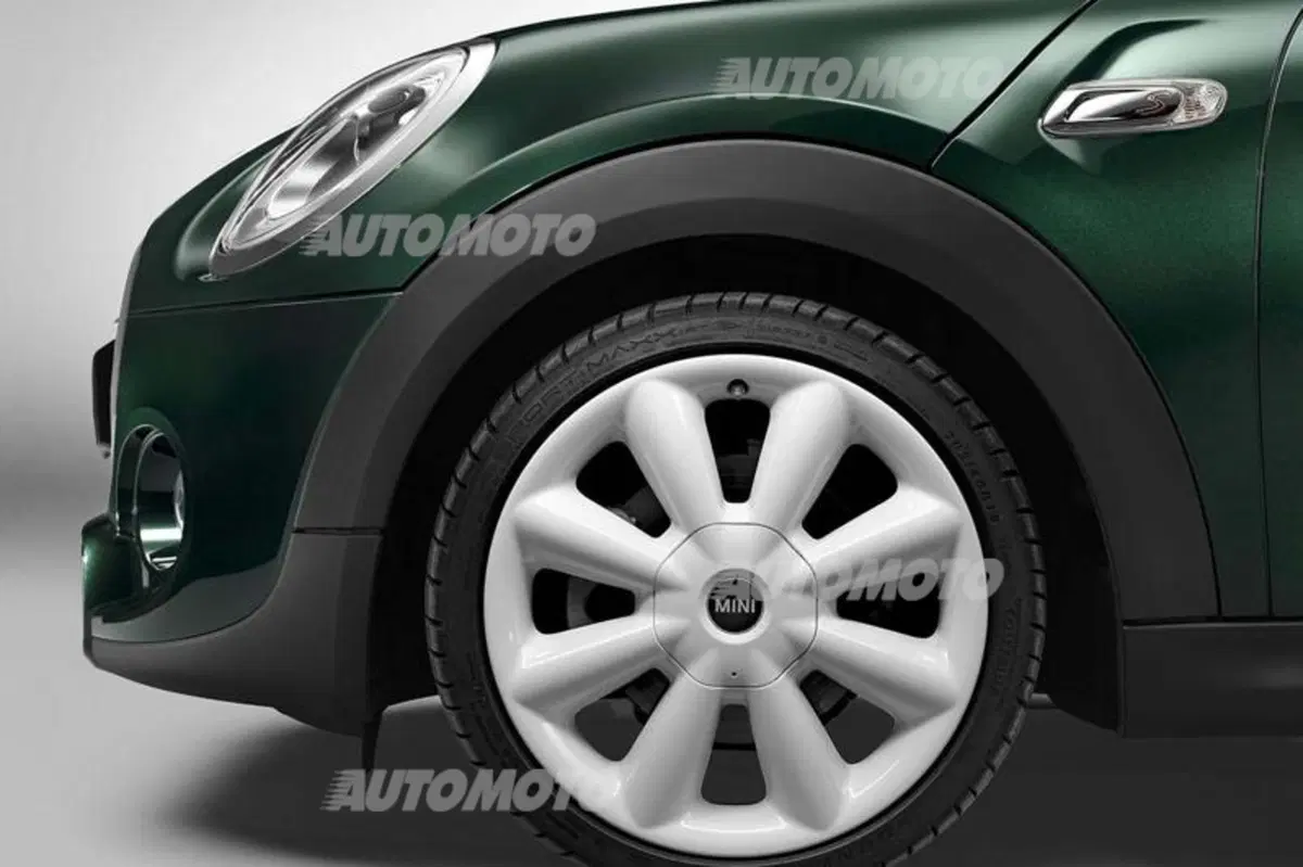 Nuove Mini Cooper SD e One First: una sportiva a gasolio, l'altra virtuosa a benzina (10)