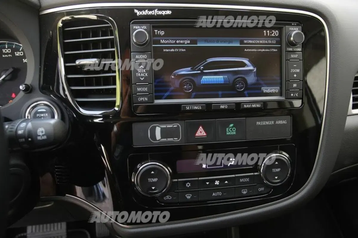 Mitsubishi Outlander PHEV (25)