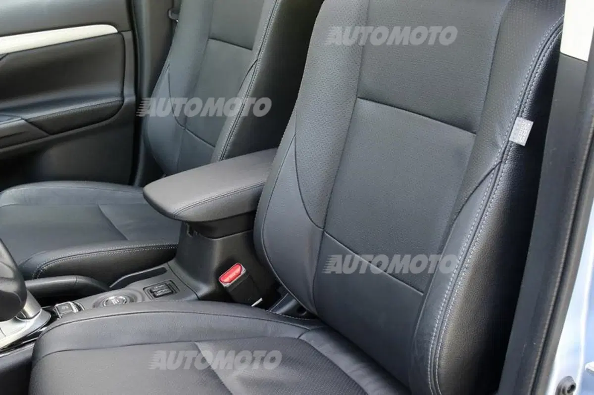 Mitsubishi Outlander PHEV (36)