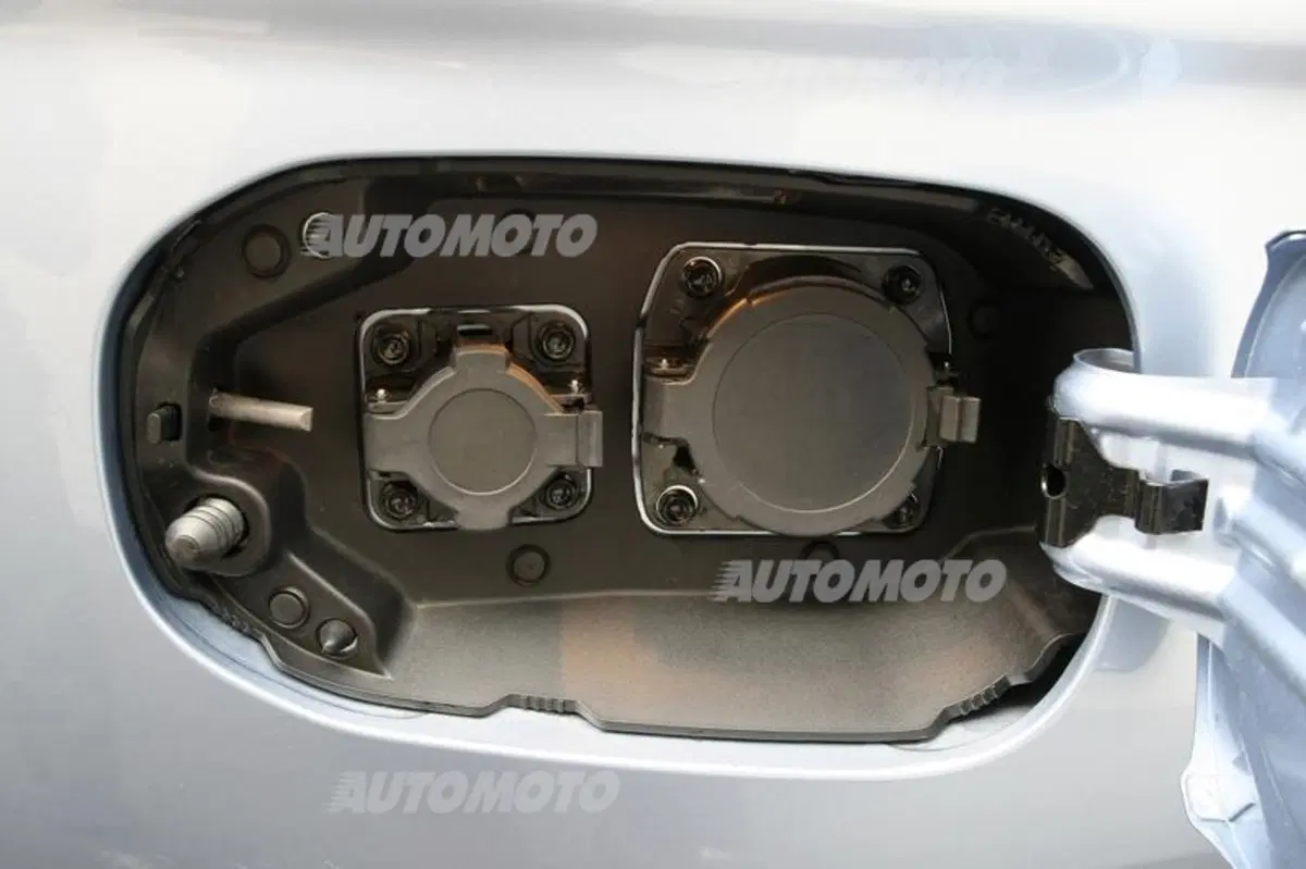 Mitsubishi Outlander PHEV (41)